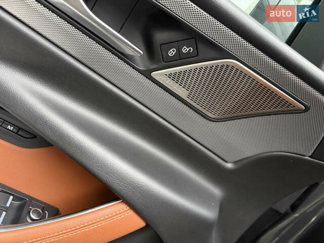 Сірий Ягуар XE, об'ємом двигуна 2 л та пробігом 42 тис. км за 29999 $, фото 15 на Automoto.ua