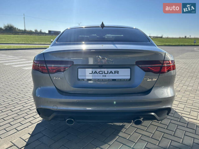 Серый Ягуар XE, объемом двигателя 2 л и пробегом 23 тыс. км за 28700 $, фото 8 на Automoto.ua