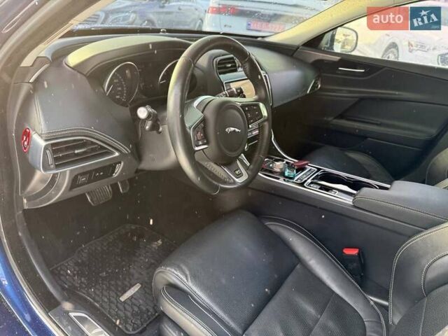 Синий Ягуар XE, объемом двигателя 2 л и пробегом 101 тыс. км за 15900 $, фото 21 на Automoto.ua
