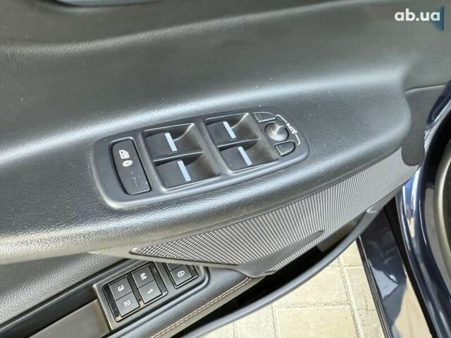 Синий Ягуар XE, объемом двигателя 2 л и пробегом 54 тыс. км за 14999 $, фото 25 на Automoto.ua