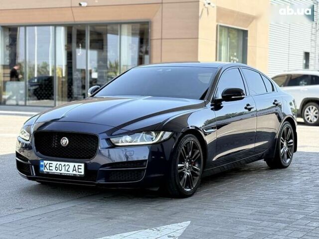 Синий Ягуар XE, объемом двигателя 2 л и пробегом 54 тыс. км за 14999 $, фото 5 на Automoto.ua