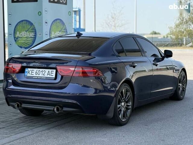 Синий Ягуар XE, объемом двигателя 2 л и пробегом 54 тыс. км за 14999 $, фото 10 на Automoto.ua