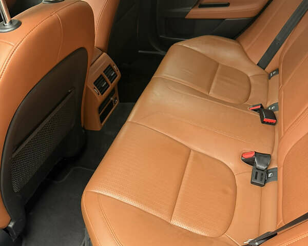 Синий Ягуар XE, объемом двигателя 2 л и пробегом 71 тыс. км за 18300 $, фото 12 на Automoto.ua