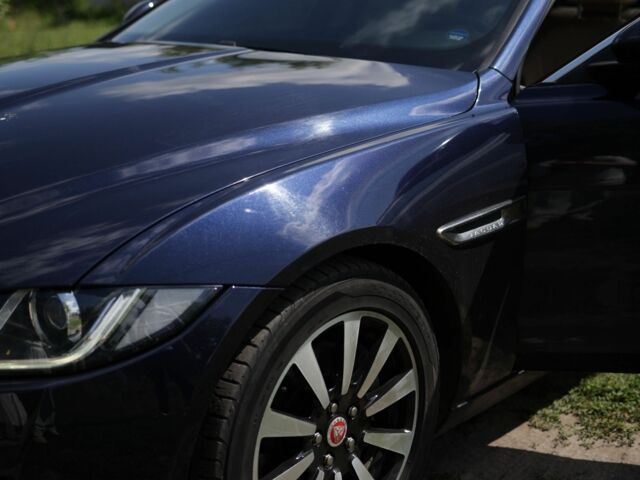 Синий Ягуар XE, объемом двигателя 2 л и пробегом 158 тыс. км за 17000 $, фото 11 на Automoto.ua