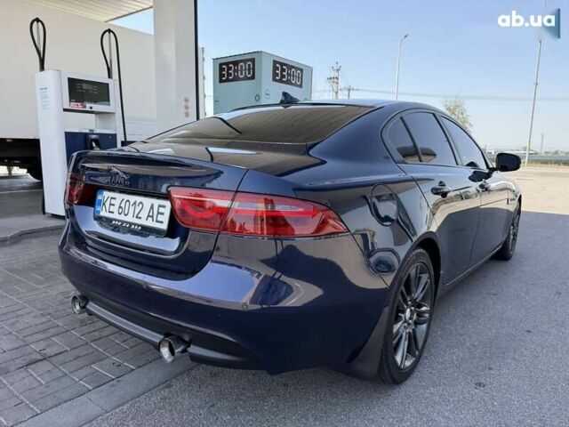 Синий Ягуар XE, объемом двигателя 2 л и пробегом 54 тыс. км за 14999 $, фото 9 на Automoto.ua