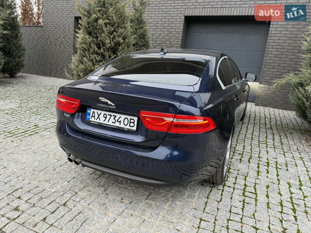 Синий Ягуар XE, объемом двигателя 2 л и пробегом 71 тыс. км за 18300 $, фото 6 на Automoto.ua