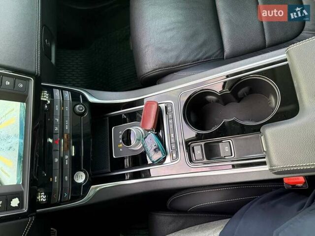 Синий Ягуар XE, объемом двигателя 2 л и пробегом 101 тыс. км за 15900 $, фото 23 на Automoto.ua