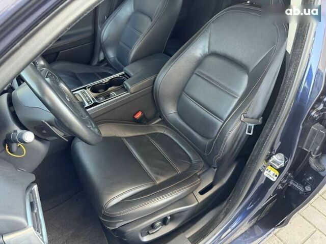 Синий Ягуар XE, объемом двигателя 2 л и пробегом 54 тыс. км за 14999 $, фото 16 на Automoto.ua