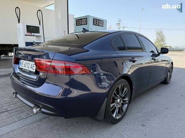 Синий Ягуар XE, объемом двигателя 2 л и пробегом 54 тыс. км за 14999 $, фото 8 на Automoto.ua