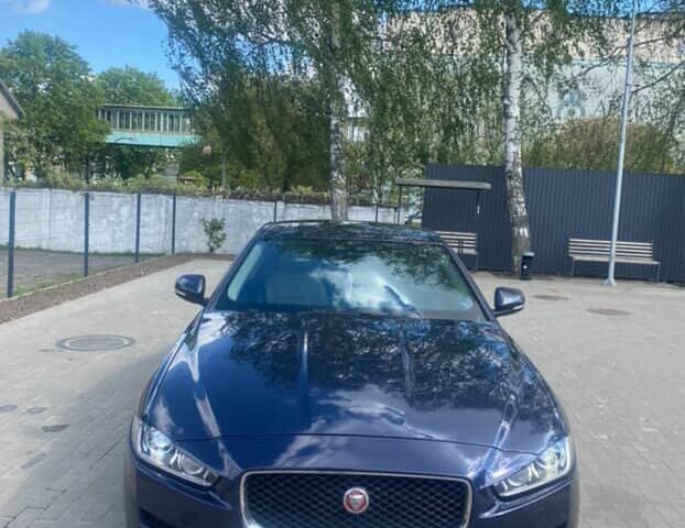 Синий Ягуар XE, объемом двигателя 2 л и пробегом 158 тыс. км за 17000 $, фото 19 на Automoto.ua