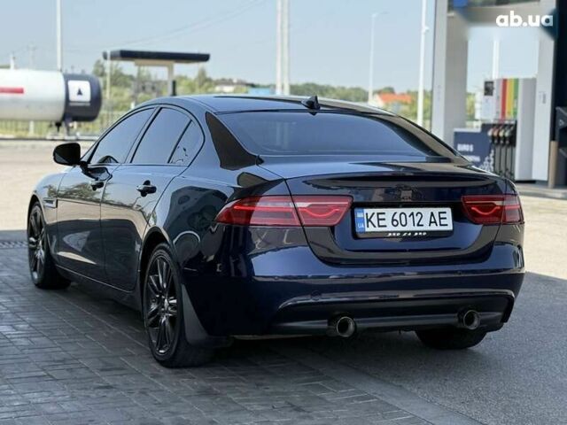 Синий Ягуар XE, объемом двигателя 2 л и пробегом 54 тыс. км за 14999 $, фото 12 на Automoto.ua