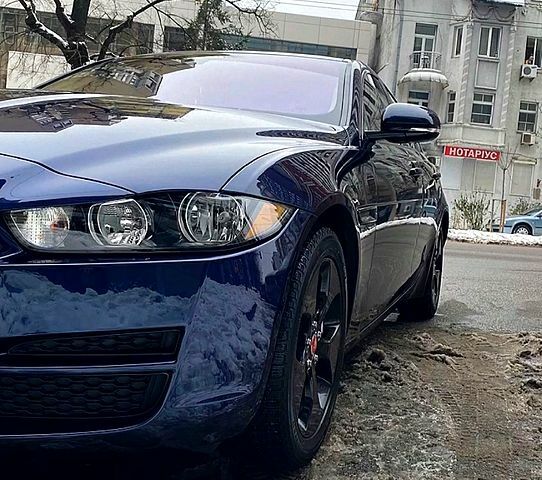 Синій Ягуар XE, об'ємом двигуна 2 л та пробігом 90 тис. км за 16500 $, фото 2 на Automoto.ua