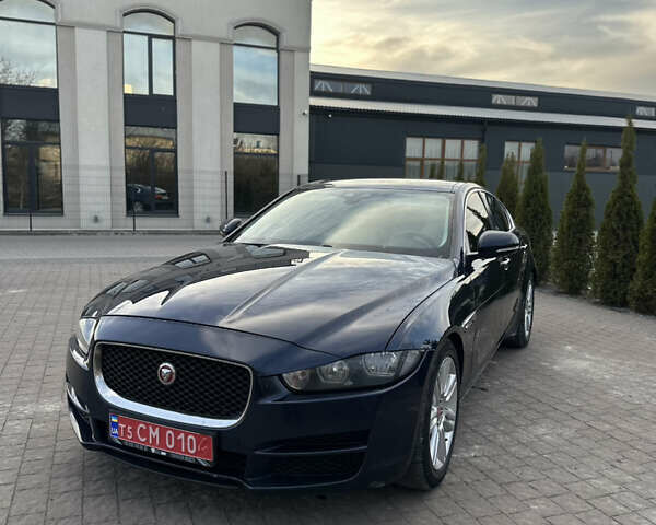 Синий Ягуар XE, объемом двигателя 2 л и пробегом 267 тыс. км за 14700 $, фото 4 на Automoto.ua