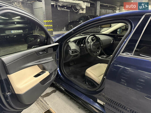 Ягуар XE 2016 у Києві на Automoto.ua Синій Ягуар XE, об'ємом двигуна 3 л та пробігом 75 тис. км за 19000 $, фото 12 на Automoto.ua