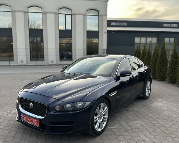 Синий Ягуар XE, объемом двигателя 2 л и пробегом 267 тыс. км за 14700 $, фото 5 на Automoto.ua