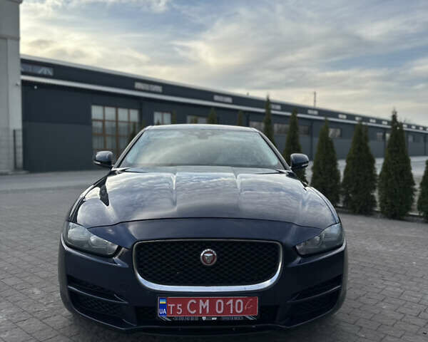 Синий Ягуар XE, объемом двигателя 2 л и пробегом 267 тыс. км за 14700 $, фото 3 на Automoto.ua