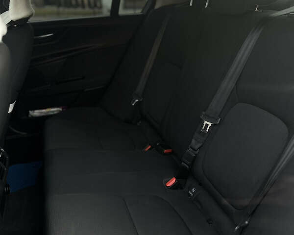 Синий Ягуар XE, объемом двигателя 2 л и пробегом 267 тыс. км за 14700 $, фото 9 на Automoto.ua