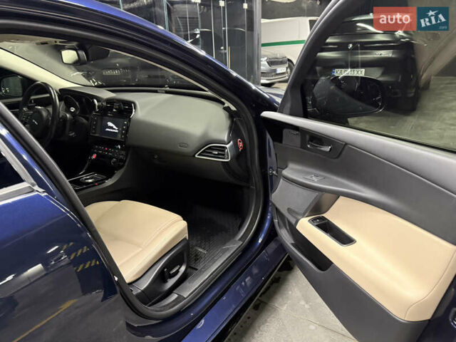 Ягуар XE 2016 у Києві на Automoto.ua Синій Ягуар XE, об'ємом двигуна 3 л та пробігом 75 тис. км за 19000 $, фото 19 на Automoto.ua