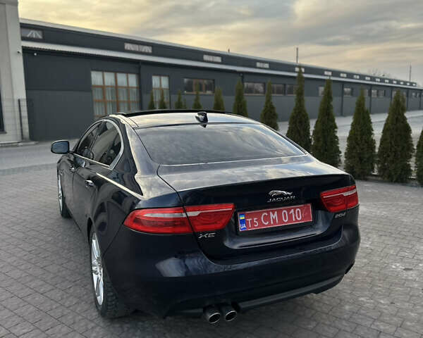 Синий Ягуар XE, объемом двигателя 2 л и пробегом 267 тыс. км за 14700 $, фото 1 на Automoto.ua