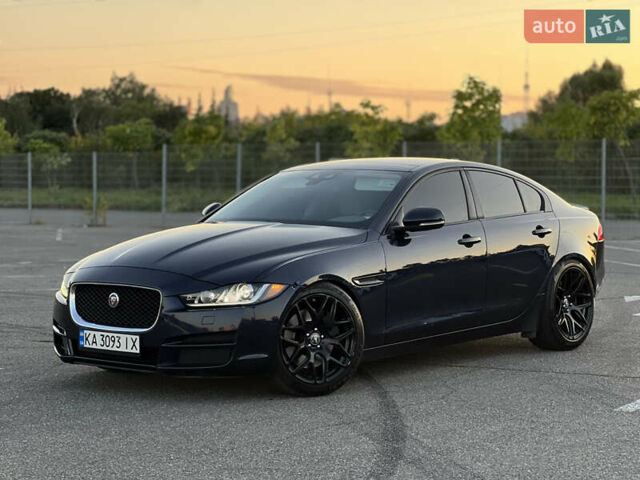 Синий Ягуар XE, объемом двигателя 3 л и пробегом 119 тыс. км за 15900 $, фото 1 на Automoto.ua