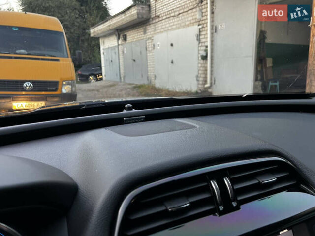 Синій Ягуар XE, об'ємом двигуна 2 л та пробігом 74 тис. км за 14800 $, фото 40 на Automoto.ua