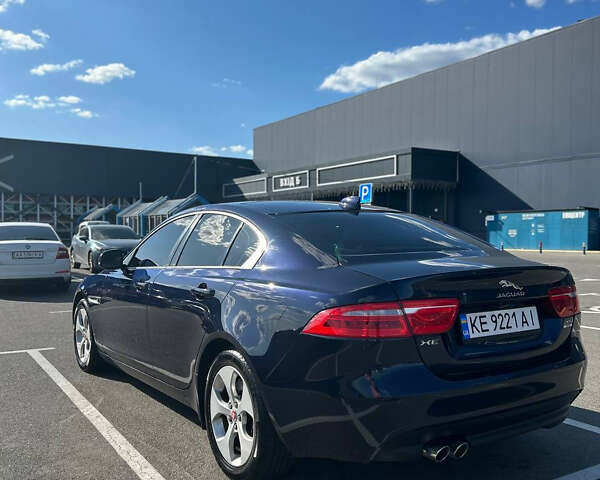 Синій Ягуар XE, об'ємом двигуна 2 л та пробігом 74 тис. км за 15900 $, фото 15 на Automoto.ua