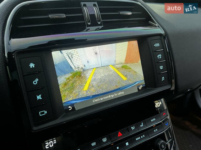 Синій Ягуар XE, об'ємом двигуна 2 л та пробігом 74 тис. км за 14800 $, фото 39 на Automoto.ua