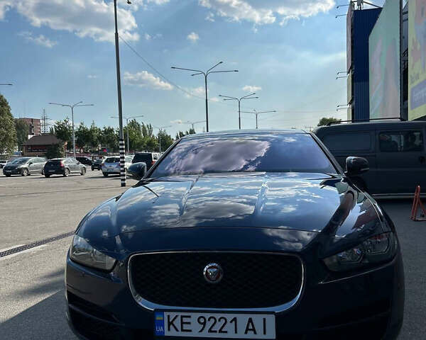 Синій Ягуар XE, об'ємом двигуна 2 л та пробігом 74 тис. км за 14800 $, фото 10 на Automoto.ua