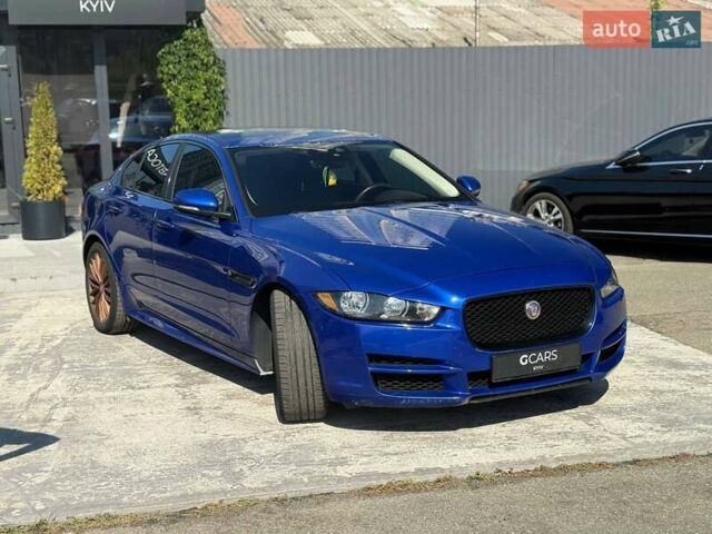 Синий Ягуар XE, объемом двигателя 2 л и пробегом 137 тыс. км за 14900 $, фото 3 на Automoto.ua