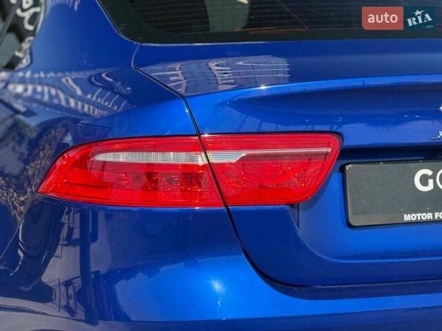 Синий Ягуар XE, объемом двигателя 2 л и пробегом 137 тыс. км за 14900 $, фото 13 на Automoto.ua