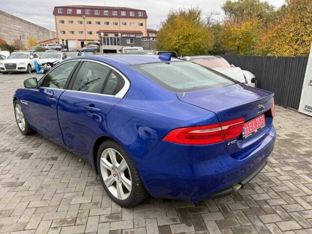 Синий Ягуар XE, объемом двигателя 2 л и пробегом 174 тыс. км за 9600 $, фото 2 на Automoto.ua
