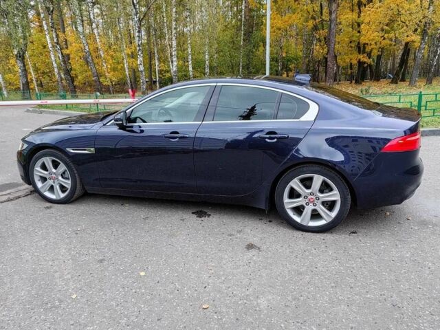 Синій Ягуар XE, об'ємом двигуна 2 л та пробігом 80 тис. км за 16600 $, фото 2 на Automoto.ua