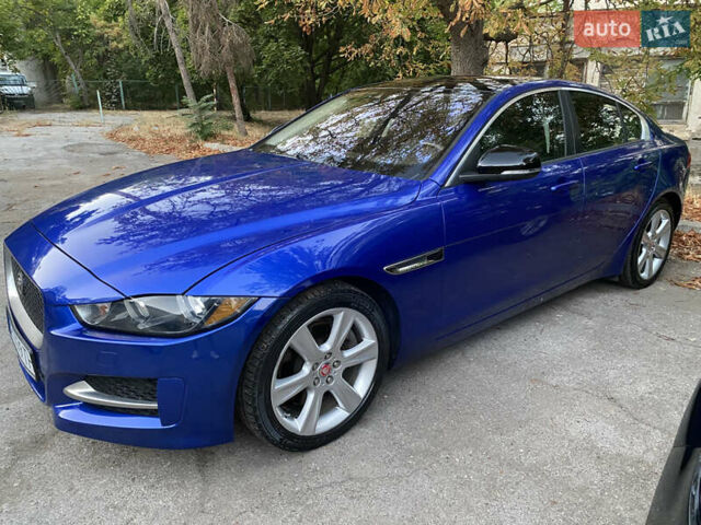 Синий Ягуар XE, объемом двигателя 2 л и пробегом 100 тыс. км за 15000 $, фото 10 на Automoto.ua
