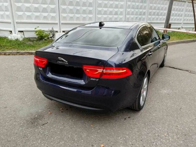 Синій Ягуар XE, об'ємом двигуна 2 л та пробігом 80 тис. км за 16600 $, фото 3 на Automoto.ua