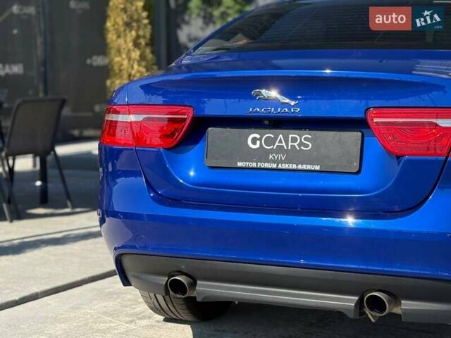 Синий Ягуар XE, объемом двигателя 2 л и пробегом 137 тыс. км за 14900 $, фото 11 на Automoto.ua