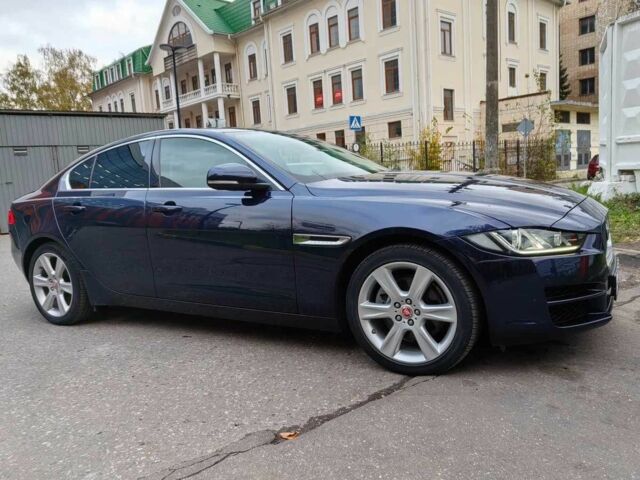Синій Ягуар XE, об'ємом двигуна 2 л та пробігом 80 тис. км за 16600 $, фото 1 на Automoto.ua