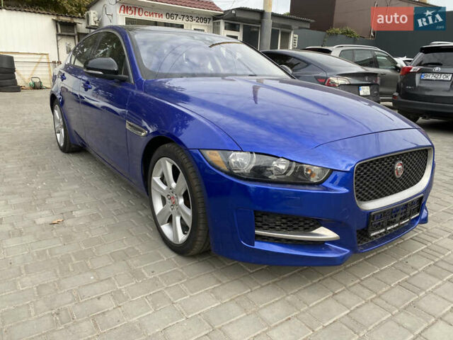 Синий Ягуар XE, объемом двигателя 2 л и пробегом 100 тыс. км за 15000 $, фото 5 на Automoto.ua