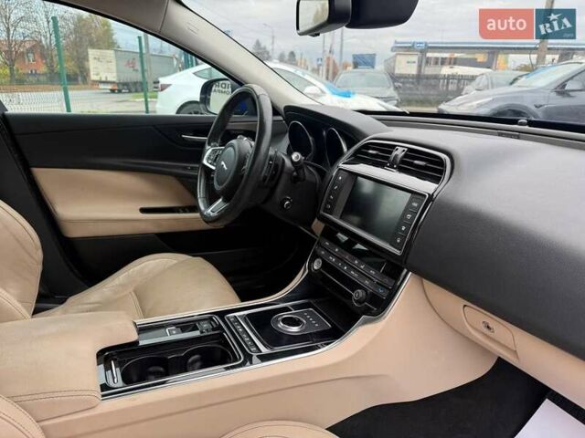 Ягуар XE 2018 в Луцке на Automoto.ua Синий Ягуар XE, объемом двигателя 2 л и пробегом 176 тыс. км за 9800 $, фото 11 на Automoto.ua