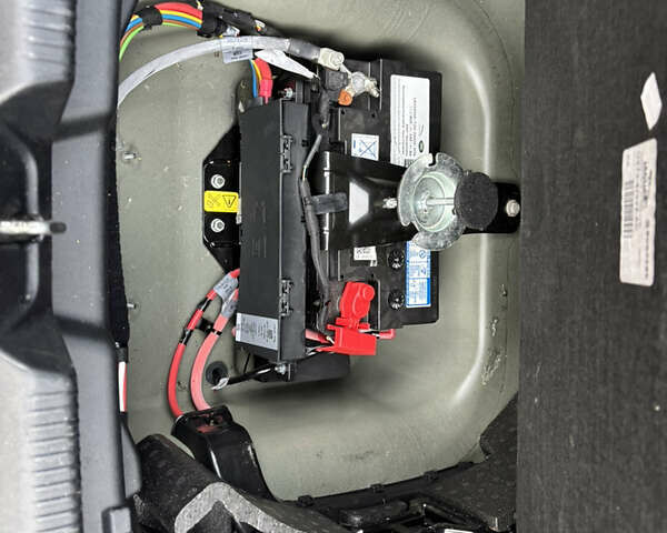 Ягуар XE 2016 у Борисполе на Automoto.ua Зелений Ягуар XE, об'ємом двигуна 2 л та пробігом 67 тис. км за 14800 $, фото 13 на Automoto.ua