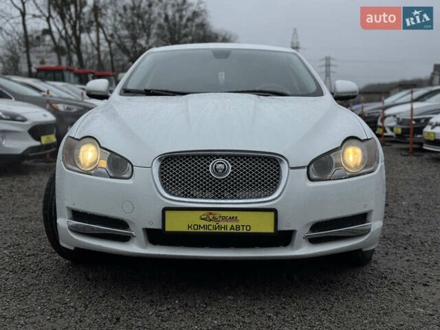 Білий Ягуар ХФ, об'ємом двигуна 3 л та пробігом 315 тис. км за 8000 $, фото 5 на Automoto.ua