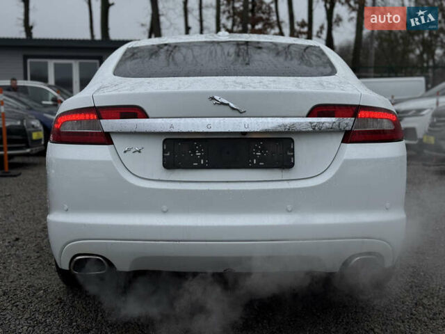 Білий Ягуар ХФ, об'ємом двигуна 3 л та пробігом 315 тис. км за 8000 $, фото 2 на Automoto.ua