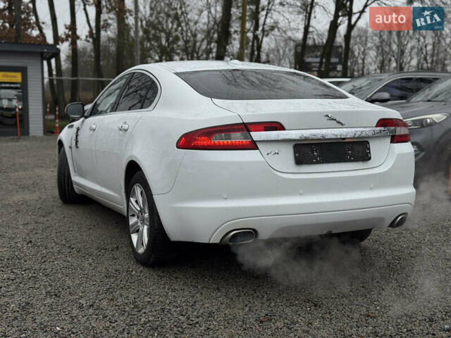 Білий Ягуар ХФ, об'ємом двигуна 3 л та пробігом 315 тис. км за 8000 $, фото 1 на Automoto.ua