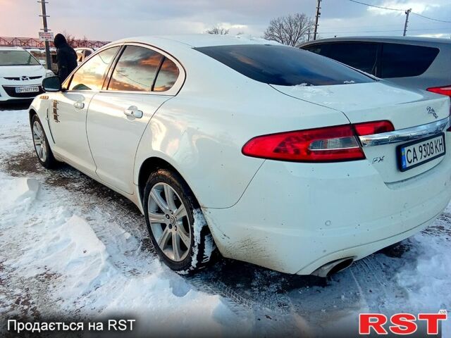 Білий Ягуар ХФ, об'ємом двигуна 3 л та пробігом 0 тис. км за 11000 $, фото 3 на Automoto.ua