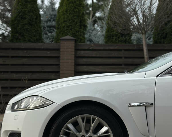 Белый Ягуар ХФ, объемом двигателя 3 л и пробегом 169 тыс. км за 11200 $, фото 19 на Automoto.ua