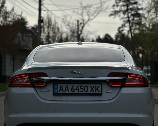 Белый Ягуар ХФ, объемом двигателя 3 л и пробегом 169 тыс. км за 11200 $, фото 15 на Automoto.ua