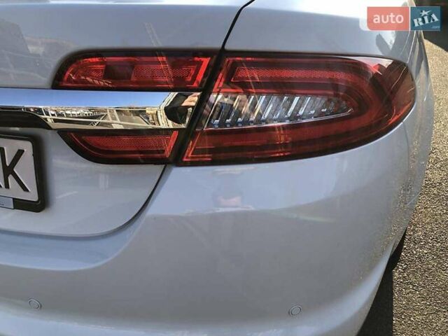 Ягуар ХФ 2012 в Киеве на Automoto.ua Белый Ягуар ХФ, объемом двигателя 3 л и пробегом 48 тыс. км за 24999 $, фото 13 на Automoto.ua