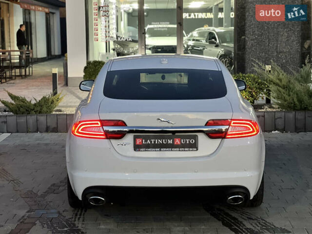 Ягуар ХФ 2012 у Ужгороді на Automoto.ua Білий Ягуар ХФ, об'ємом двигуна 2.97 л та пробігом 164 тис. км за 13900 $, фото 4 на Automoto.ua