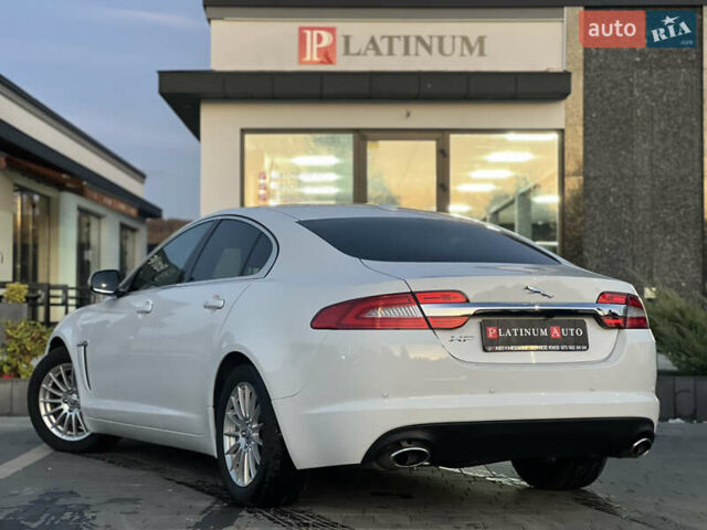 Ягуар ХФ 2012 у Ужгороді на Automoto.ua Білий Ягуар ХФ, об'ємом двигуна 2.97 л та пробігом 164 тис. км за 13900 $, фото 3 на Automoto.ua