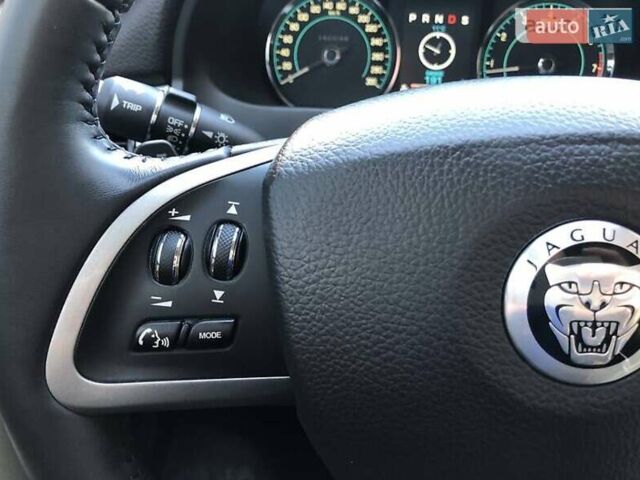 Ягуар ХФ 2012 в Киеве на Automoto.ua Белый Ягуар ХФ, объемом двигателя 3 л и пробегом 48 тыс. км за 24999 $, фото 18 на Automoto.ua