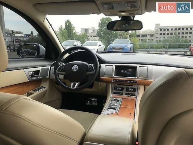 Ягуар ХФ 2012 в Киеве на Automoto.ua Белый Ягуар ХФ, объемом двигателя 3 л и пробегом 48 тыс. км за 24999 $, фото 16 на Automoto.ua